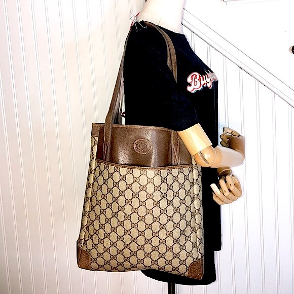 Gucci Handbags - Vintage GUCCI GG Supreme Shoulder Bag Brown Leather Handles & Leather Corners